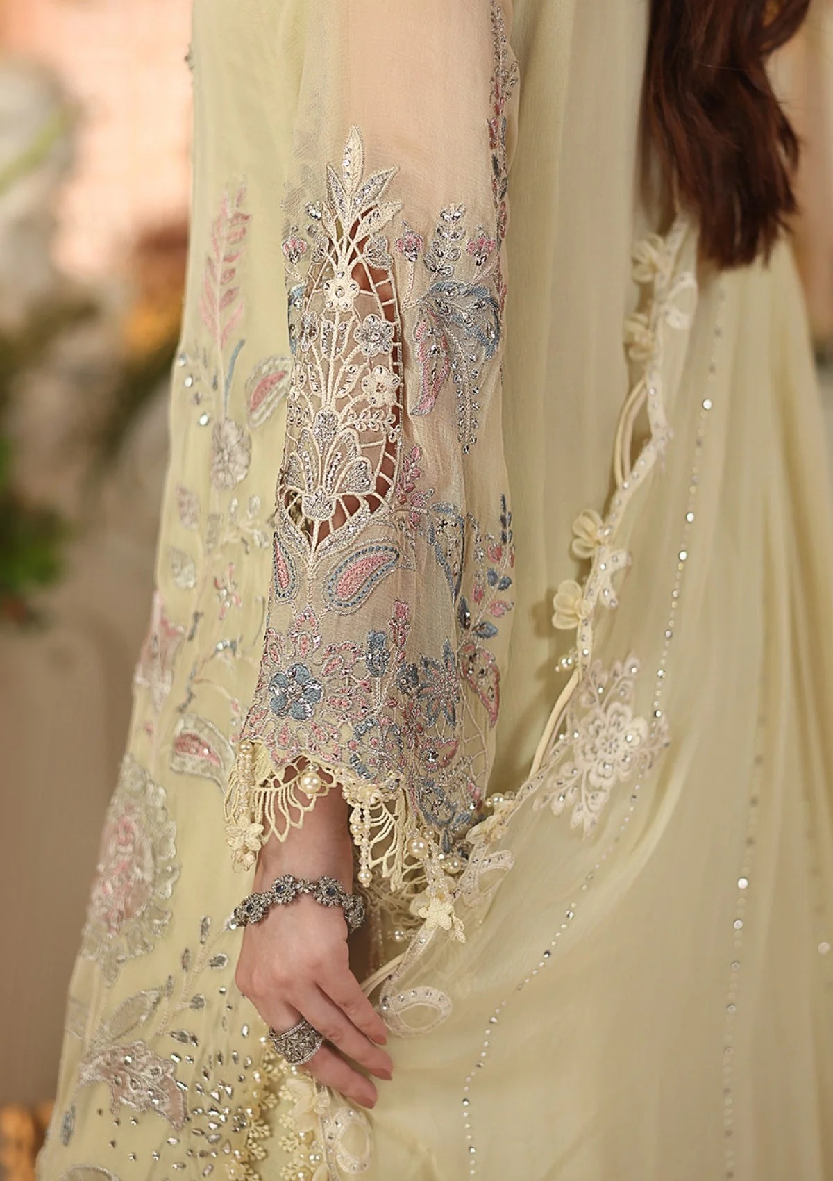 Maria B LIME YELLOW pakistani fashion outfit in yellow tones.